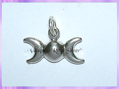 CHA26 Triple Moon Charm - VRS
