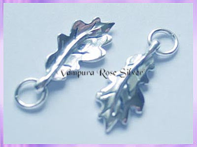 CHA66 Oak Leaf Charm - VRS