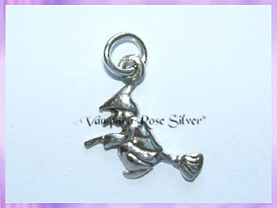 CHA7 Witch Charm - VRS