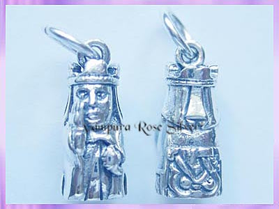 CHA72 Viking Lewis Chessmen Charm - Queen - VRS