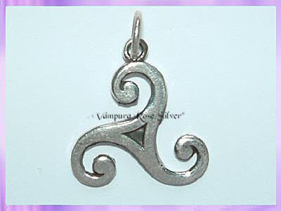 CP12-37 Celtic Triskele Pendant