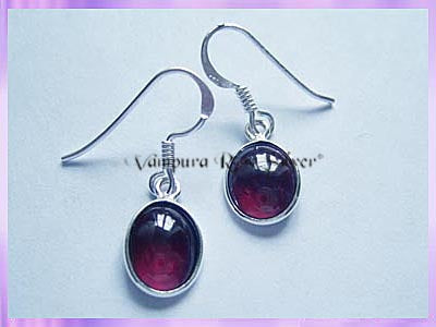 ER4 Oval Garnet Earrings