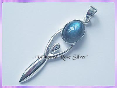 GP12 Labradorite Goddess Pendant