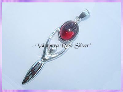 GP6 Garnet Goddess Pendant