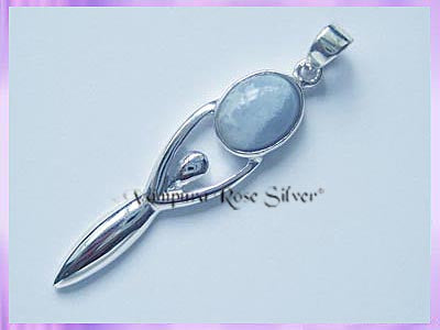 GP7 Blue Lace Agate Goddess Pendant