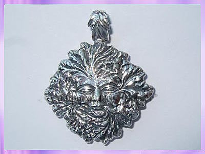 N1417 Green Lady Pendant (Large) - VRS