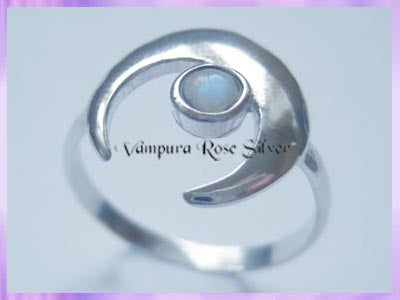MR2 Moon Ring - Rainbow Moonstone - VRS