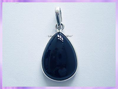 P84 Black Onyx Pendant