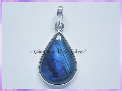 P84 Labradorite Pendant - ^^ PREORDER ONLY ^^