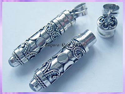 PB6 Triple Moon Poison Locket - VRS - PRE-ORDER ONLY