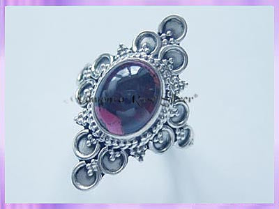RS16 Garnet Ring