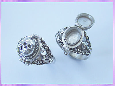 SR3 Skull Poison Locket Ring - VRS