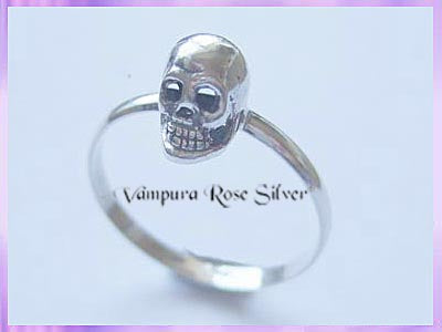 STR10 Skull Ring - Stackable - VRS