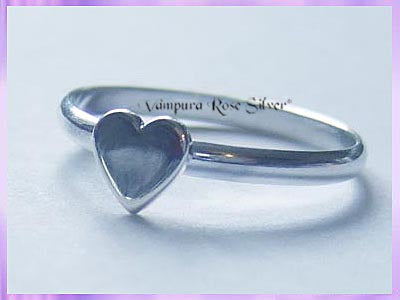 STR7 Heart Ring - Stackable - VRS